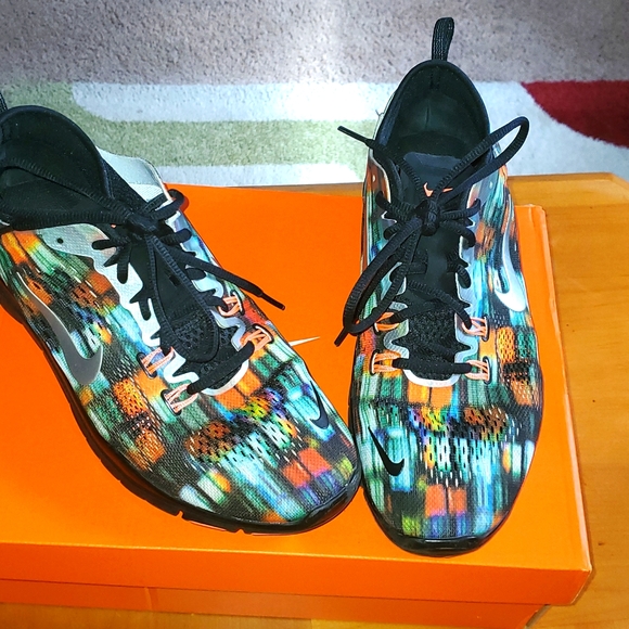 Nike Shoes - Nike Free Womens size 8.5